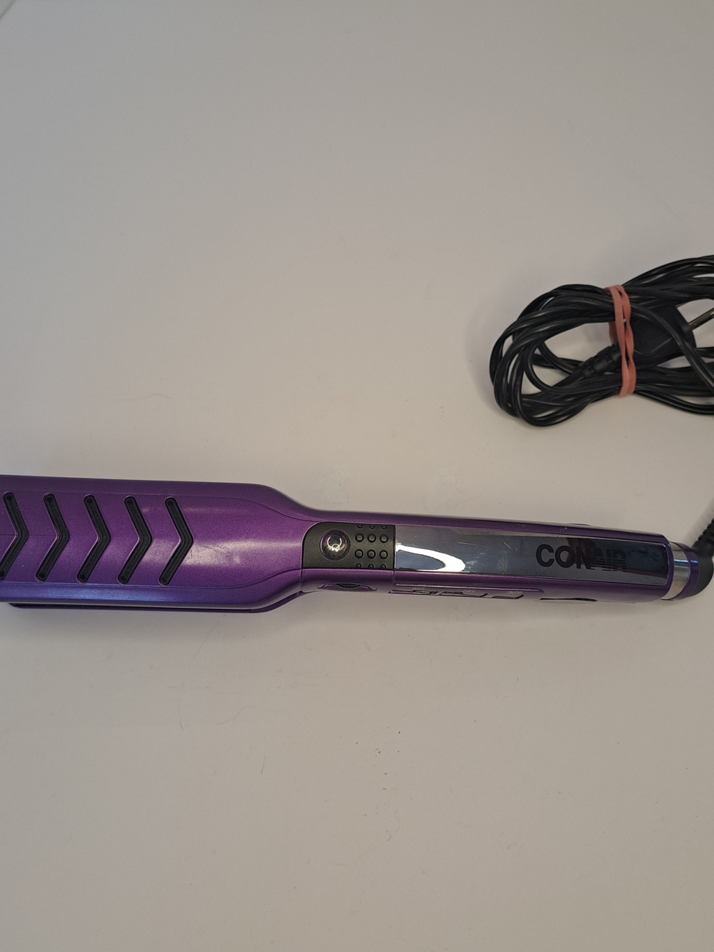 Conair CS26V Tourmaline Ceramic Flat Iron 1.5" Wet/Dry Hair Straightener Purple